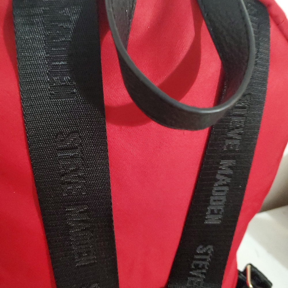 STEVE MADDEN RED MINI FORCE WOMEN'S TRAVEL BACK PACK BAG - Picture 4 of 12